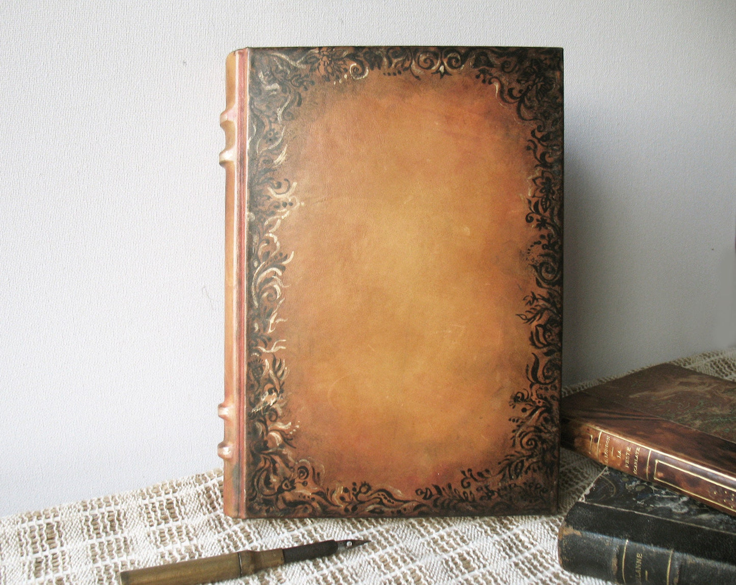 large leather journal - handmade large brown blank book - painted leather journal - medieval style blank book - vintage style paper