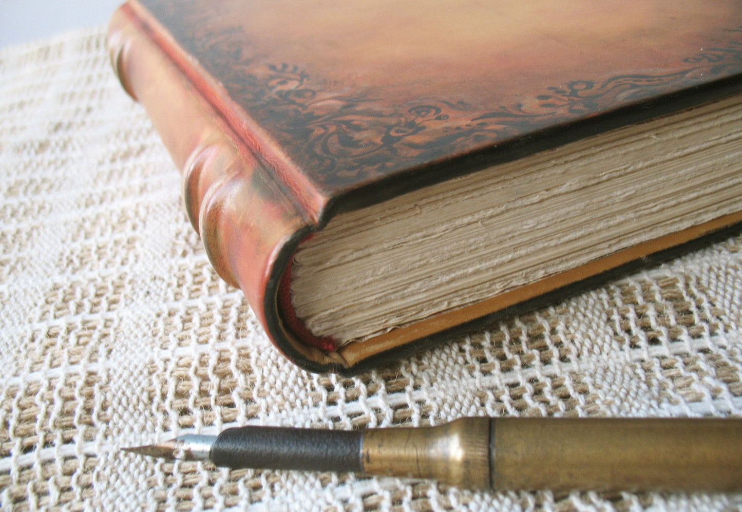 large leather journal - handmade large brown blank book - painted leather journal - medieval style blank book - vintage style paper