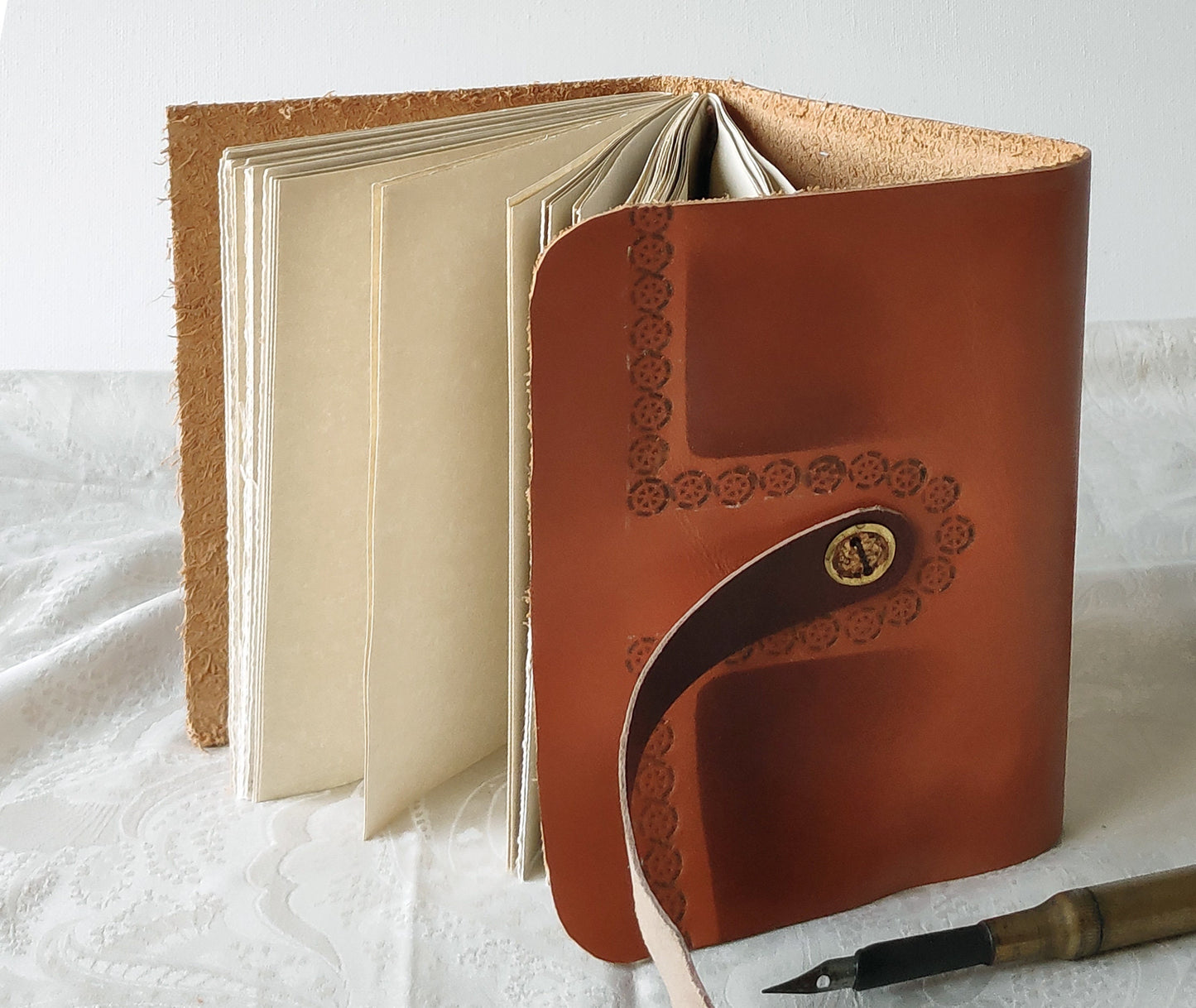 orange brown leather journal, vintage style cover, leather notebook, handmade travel diary, vintage style paper, leather pocket journal