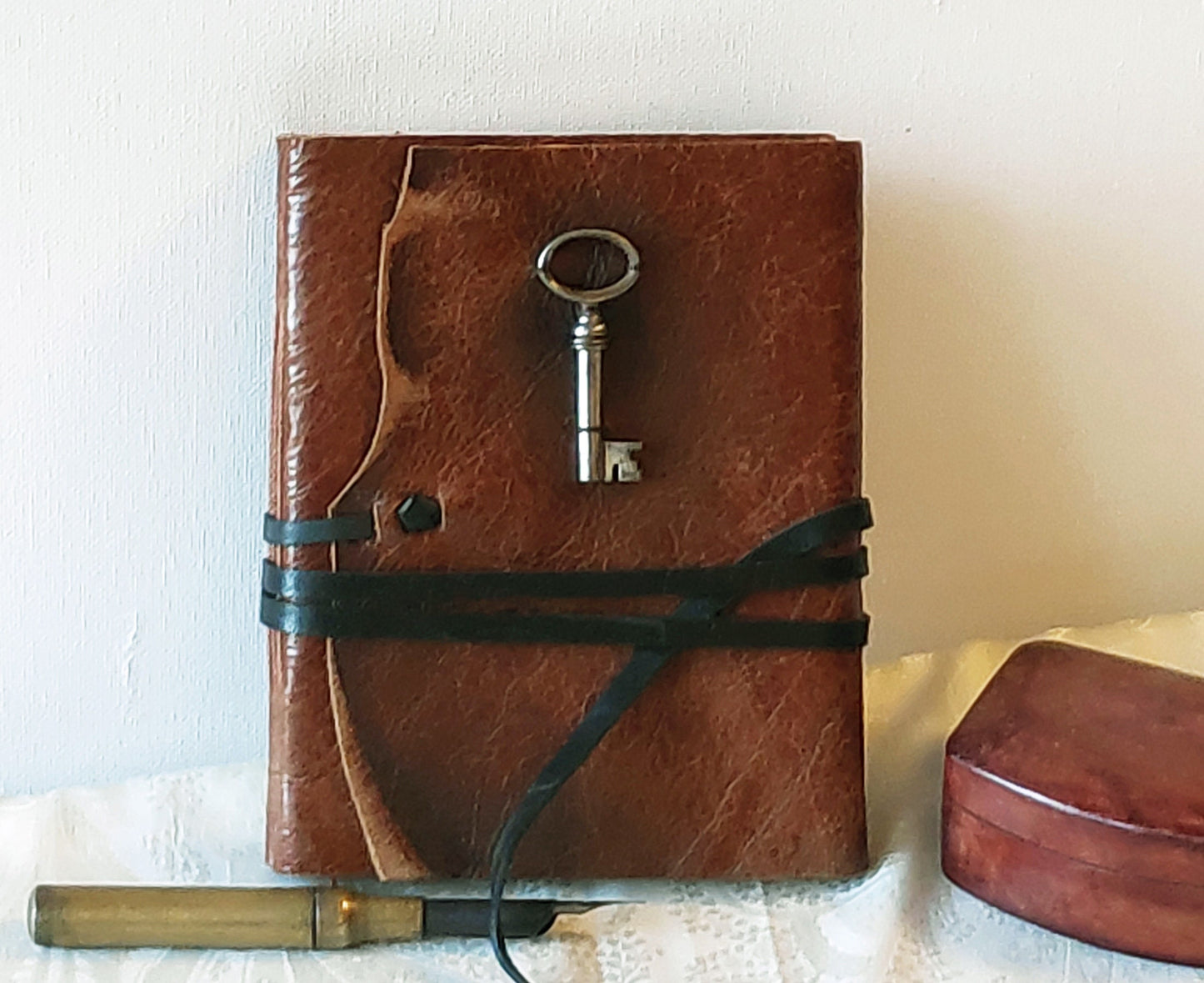 leather journal, chestnut vintage style cover with old key, handmade leather notebook, vintage style paper, pocket travel diary