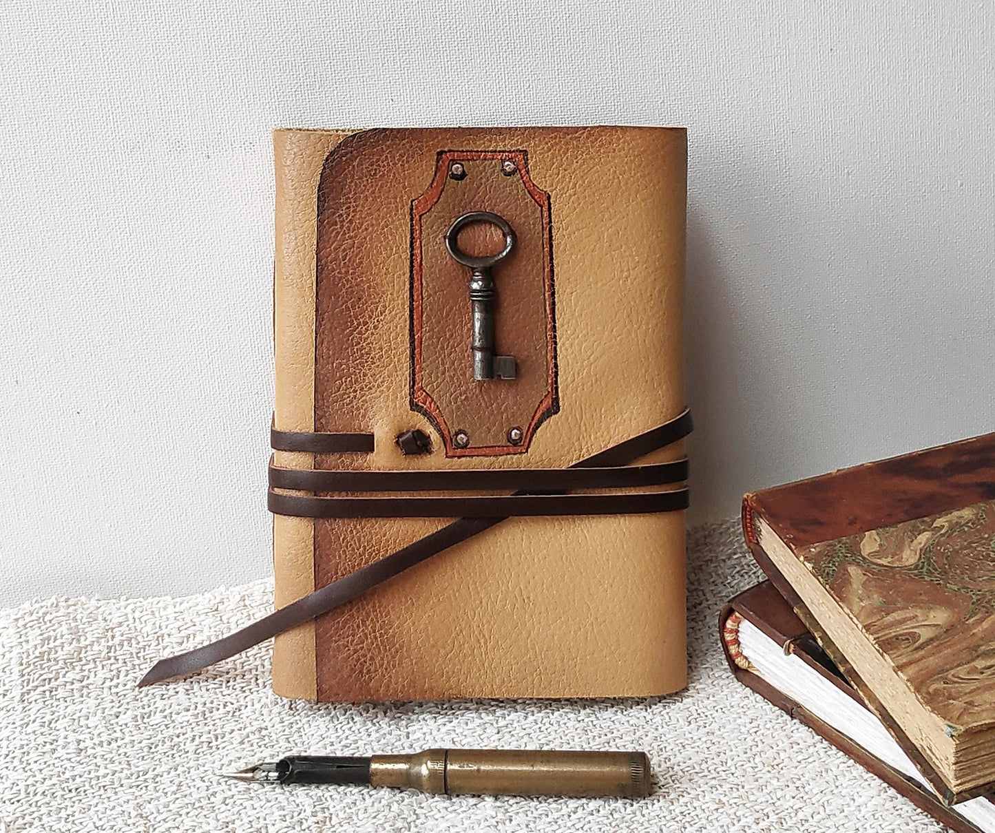 leather journal, beige leather diary, vintage style cover with old key, handmade leather notebook, pocket travel diary, vintage style paper