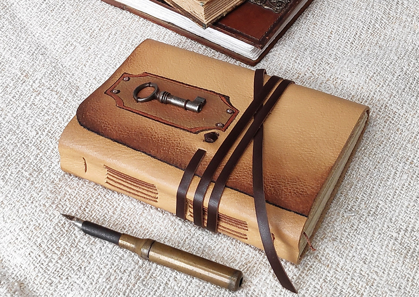 leather journal, beige leather diary, vintage style cover with old key, handmade leather notebook, pocket travel diary, vintage style paper