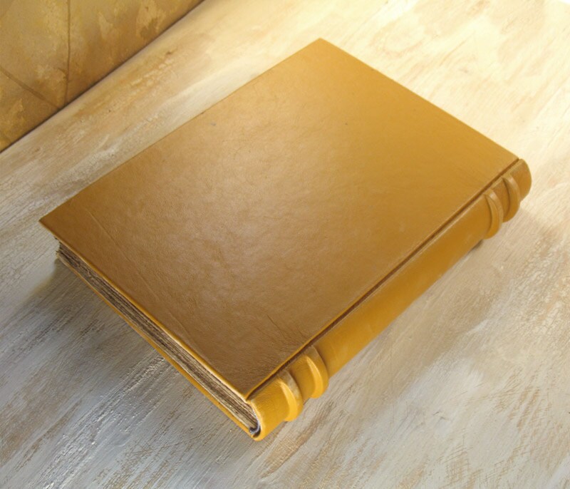 Narcissus - Vintage Style Large Leather Journal - Botanical Collection