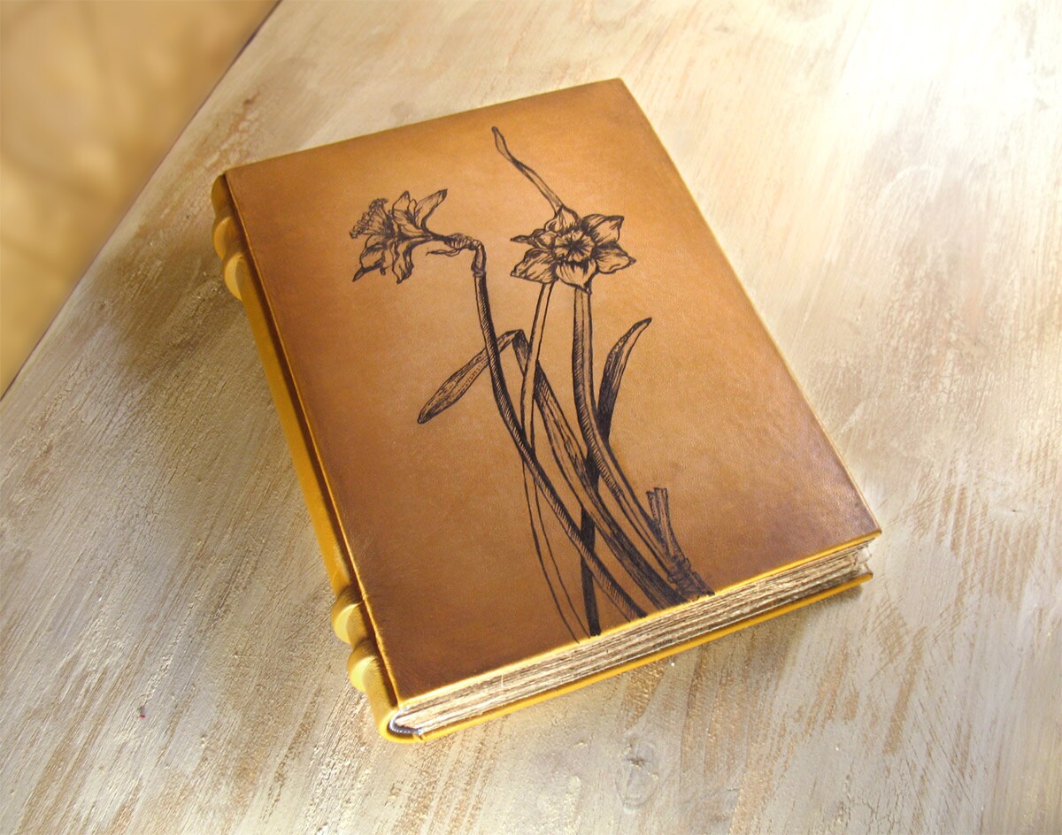 Narcissus - Vintage Style Large Leather Journal - Botanical Collection