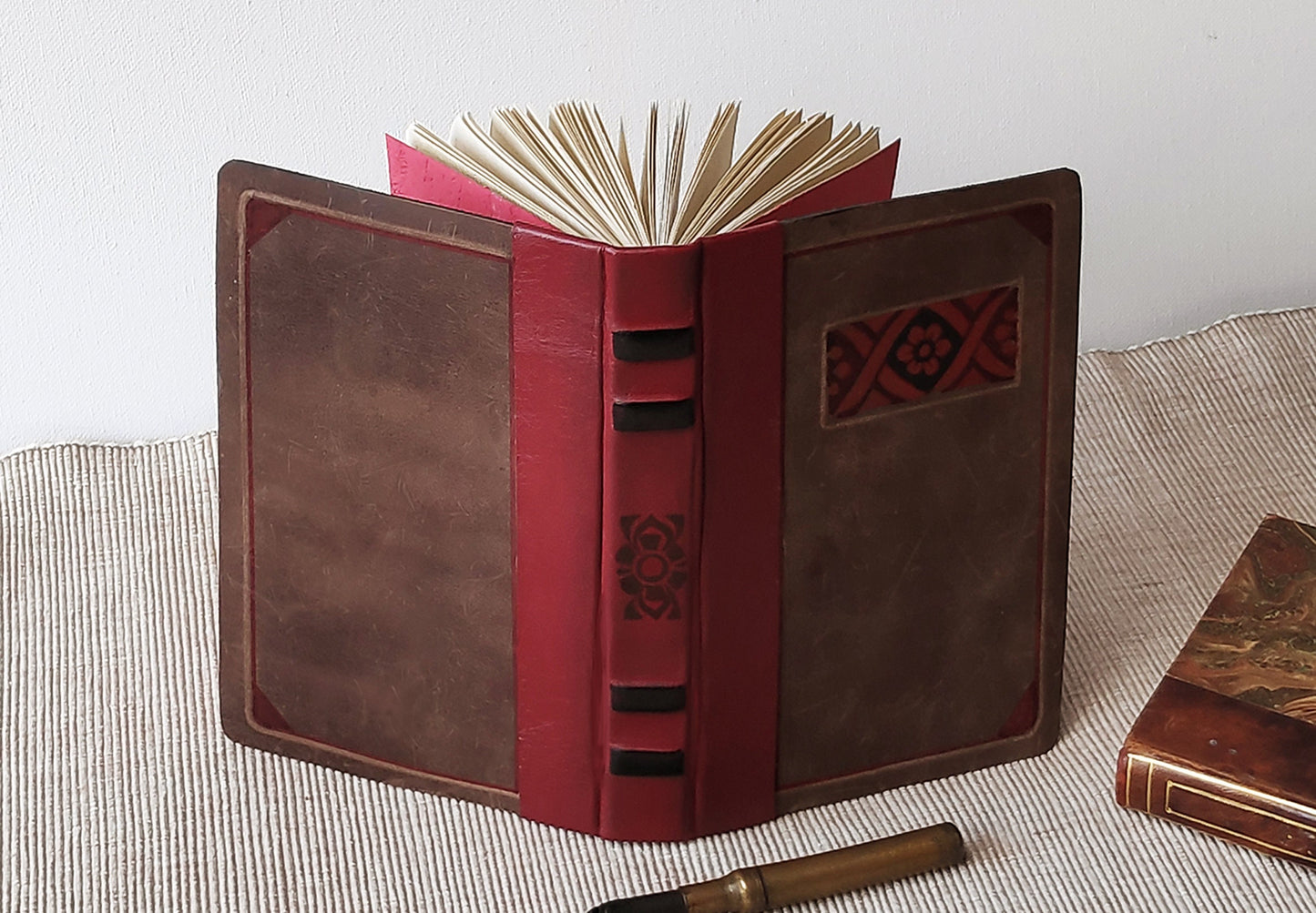 brown leather journal, vintage style pages, brown leather journal, pocket leather diary, blank book, pocket travel journal