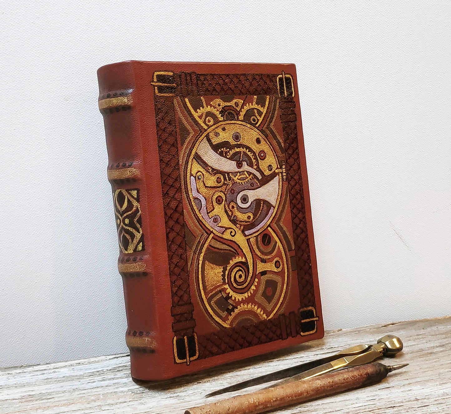 Watch pattern steampunk leather journal, handmade book, notebook in vintage style, blank paper, hand painted - The secret life of watches