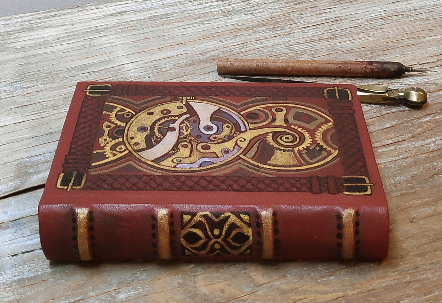 Watch pattern steampunk leather journal, handmade book, notebook in vintage style, blank paper, hand painted - The secret life of watches