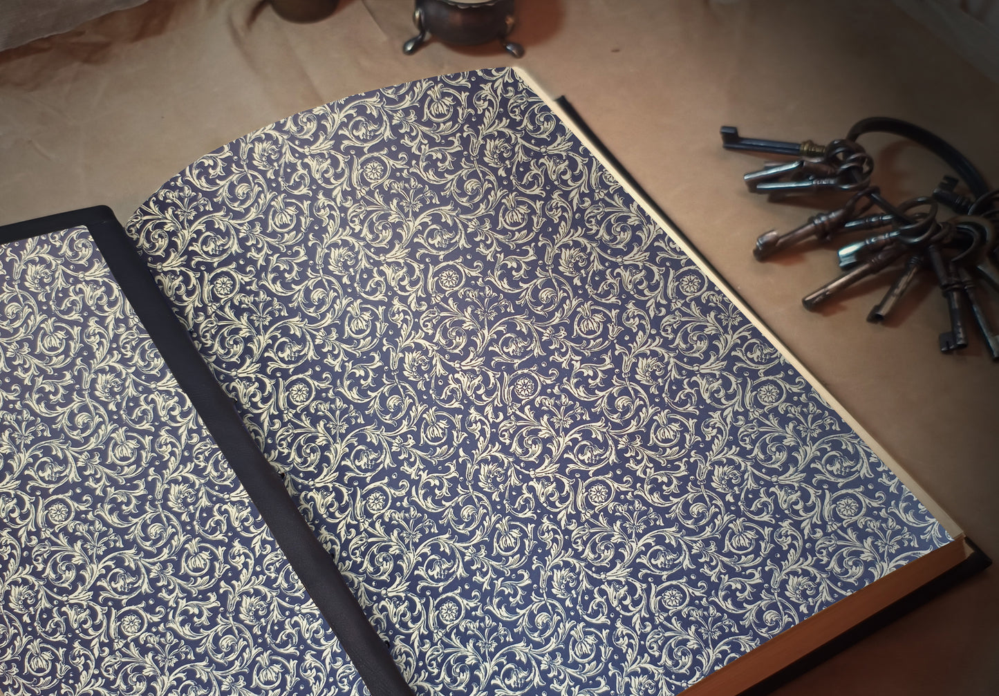 Custom Large Leather Journal with Personalized Text – Timeless Victorian-Style Family Heritage Book – High-end Luxury Gift Idea, Guest Book