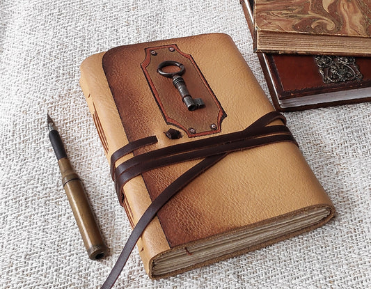 leather journal, beige leather diary, vintage style cover with old key, handmade leather notebook, pocket travel diary, vintage style paper